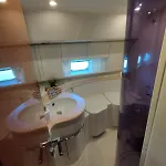 Captain Cangrejo Yacht