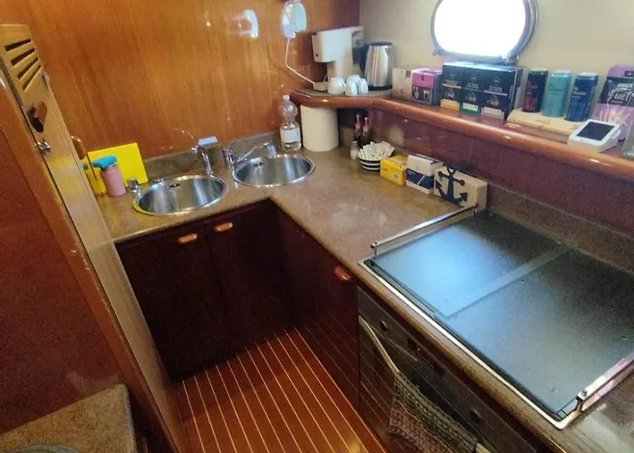 Hotel en barco Captain Cangrejo Yacht